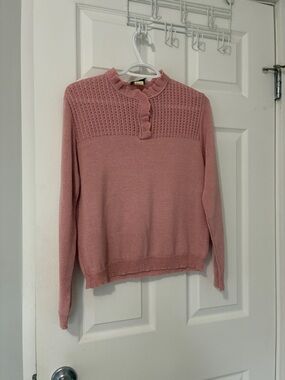Soft Pink vintage D’Allaird’s long sleeved sweater button closure at neckline